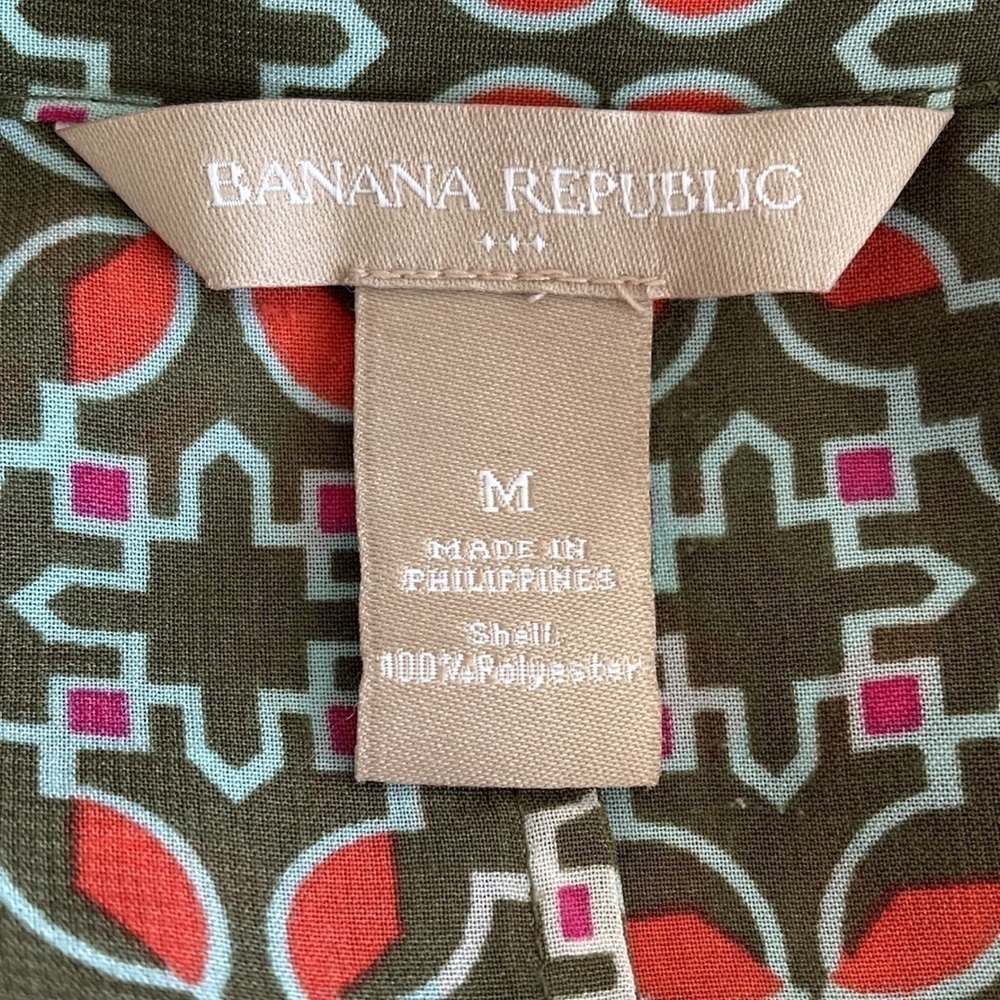 Banana Republic Factory medium button down blouse short sleeves green v-neck - Picture 11 of 13